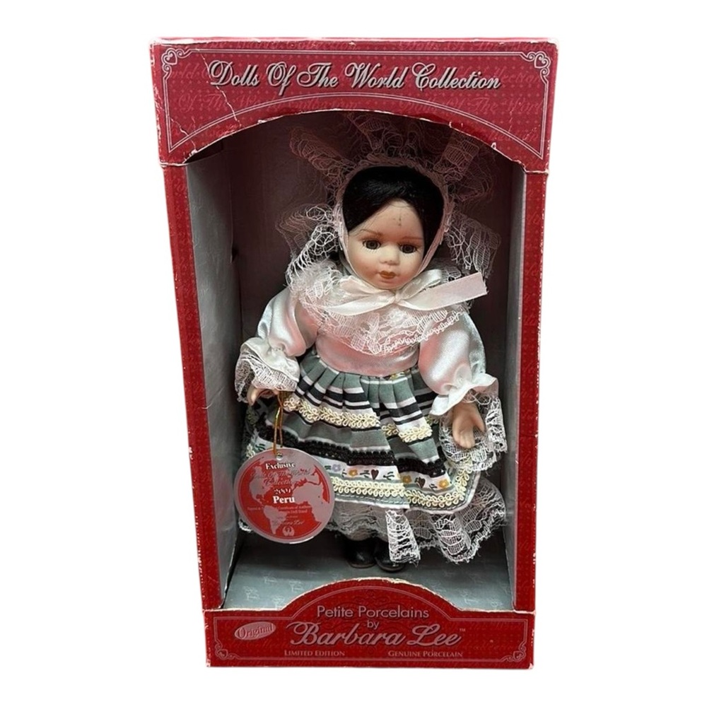 Dolls of the World Collection Petite Porcelains by Barbara Lee 2001 Peru